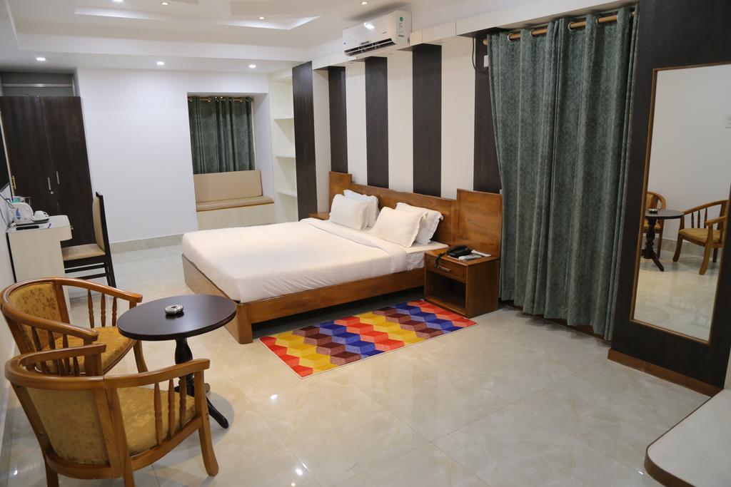 Hotel D' Sapphire Guwahati Eksteriør billede
