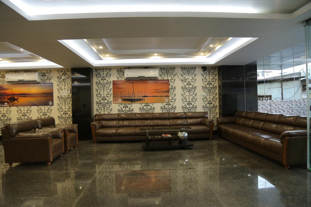 Hotel D' Sapphire Guwahati Eksteriør billede