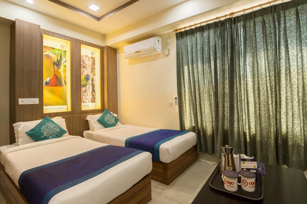 Hotel D' Sapphire Guwahati Eksteriør billede